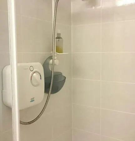 Lyndhurst Guest house