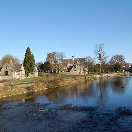 Lyndhurst Kendal