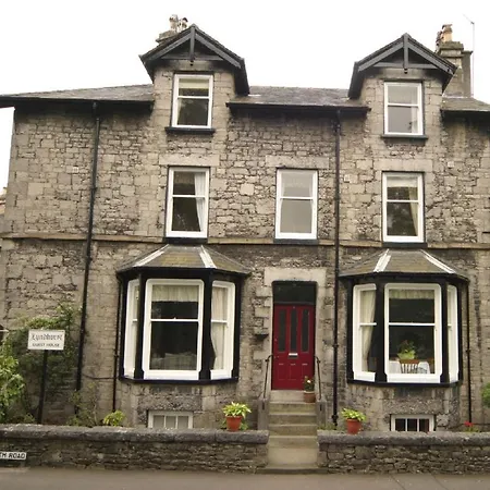 Lyndhurst Πανσιόν