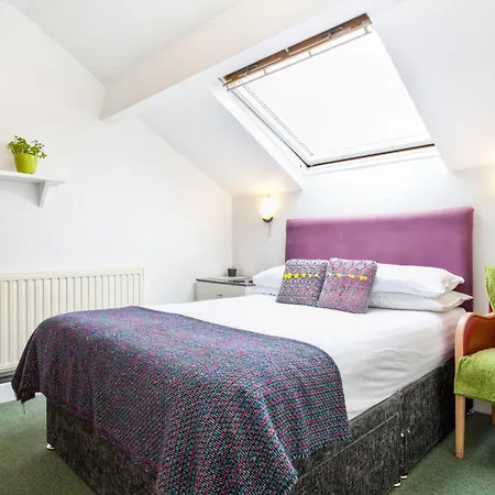 Lyndhurst 3* Κένταλ