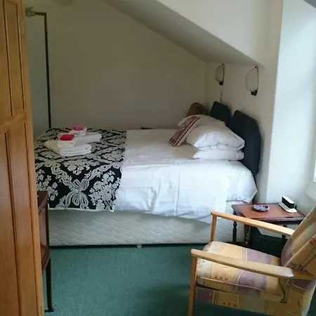 Lyndhurst Πανσιόν 3*