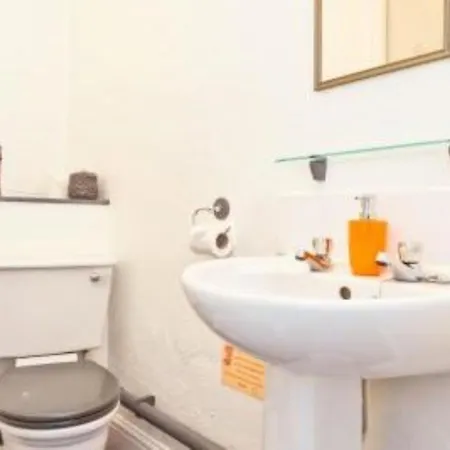 Lyndhurst Πανσιόν